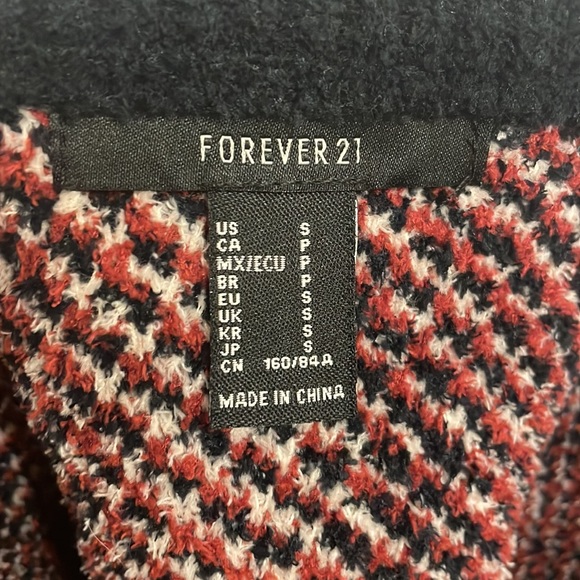 Pattern, off the shoulder long sleeve - Picture 3 of 3